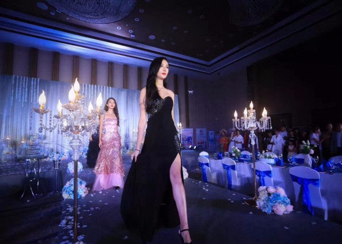 開業(yè)慶典晚會現(xiàn)場